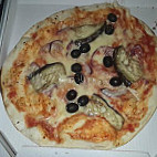 Bugs Bunny Pizza food