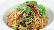 Lao Der Lao & Thai Cuisine food