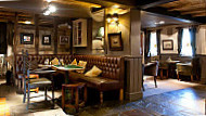 The Fitzwilliam Arms inside