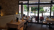 Reyna Restaurant inside