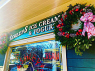 Ashley's Ice Cream outside
