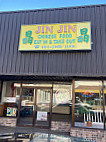 Jin Jin outside