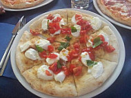 Ristobar Marina Pizza In Piazza food