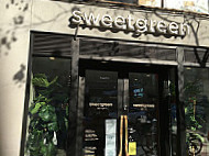 Sweetgreen 61st outside