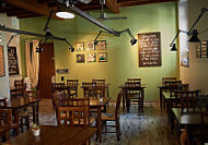 El Cuciar Bistrot inside