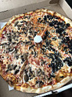 Saba's Pizza food