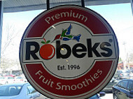Robeks Fresh Juices Smoothies outside