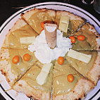 Mamma Mia Che Pizza food