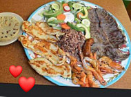 Glady's Salvadoreno food