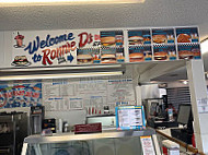 Ronnie D's Drive In inside