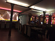 Hirsch Restaurant Cafe Bar inside