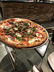 Del Ponte's Coal Fired Pizza food