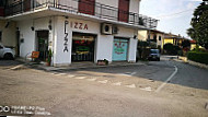 Mec Pizza Di Fin Mauro outside