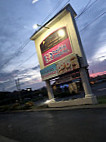 Baskin-robbins outside