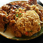 Tai's Asian Bistro food