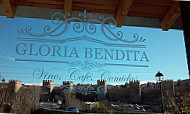 Gloria Bendita outside