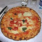 Pizzeria Vesuvio 2 food