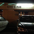 Geno's Pub outside