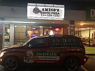 Amicos Exotic Pizza outside