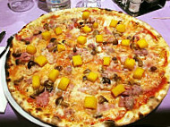Emanuela Pizzeria food