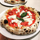 Il Mascalzone Pizzeria food