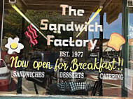 Sandwich Factory outside