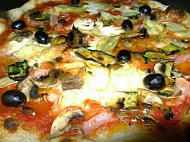 Pizzeria Birreria La Tana food