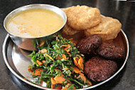 Govinda Etterem food