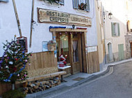 Creperie L'edelweiss outside