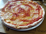 Pizzeria Fiorella Di Luca Conti E C food