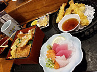 Uoko Japanese Cuisine food