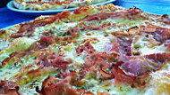Restaurant Pizzeria Bar Zum Tor food