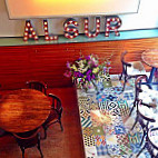 Alsur Cafe Lluria inside