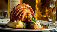 The Bavarian Macarthur food