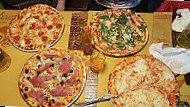 Pizzeria Nuovo Meister food