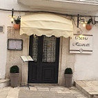 Osteria Ricanatti outside