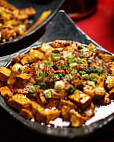é Méi Pài Qiāo Jiǎo Niú Ròu Wēn Gē Huá Qí Jiàn Diàn （mountaintop Beef House） food
