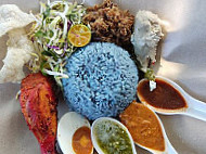 Nasi Kerabu Mek Sp food