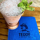 Teddy & The Bully Bar inside