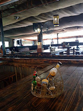 Main Deck Restaurant Bar