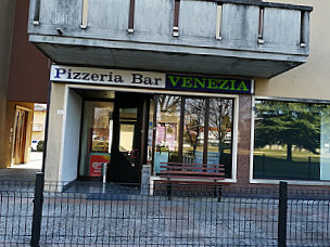 Cek's Pizzeria Birreria Bruschetteria
