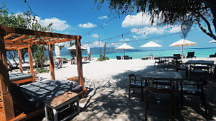 Mowie's Gili Air And Bungalows