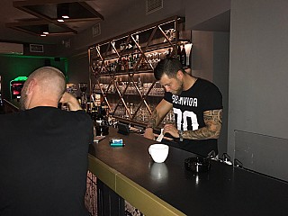 Ypogio Bar Club