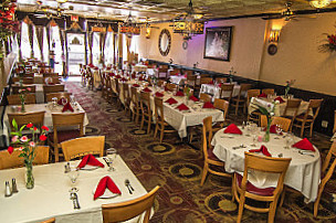 Taj Mahal Indian Restaurant Bar