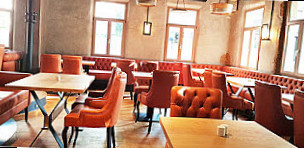 Café Bar Restaurant Maroni