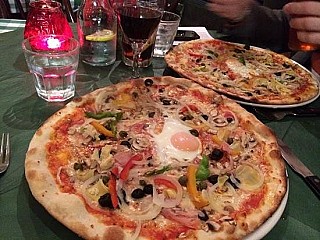 Mamma Mia Pizzeria & Kiosk