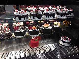Cakes 365 (Old Palasia)