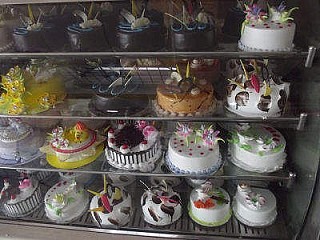 Cake World (Malviya Nagar)