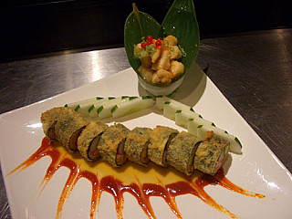 Koi Asia Food & Sushi