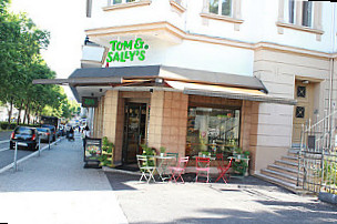 Tom Sally's